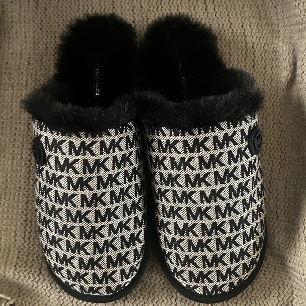 Michael Kors Slippers - Size: 8. Brand new, never worn.